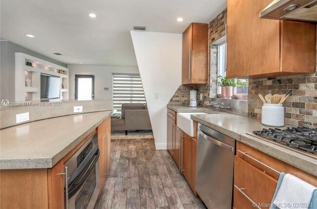 Photo - 923 N 14th Ave