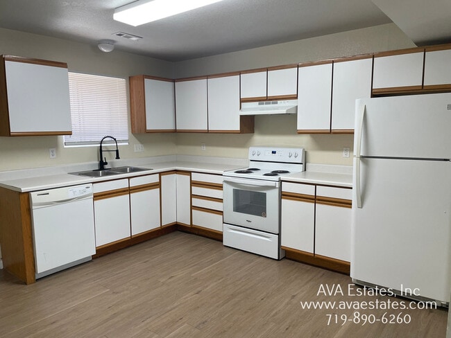 Photo - 729 E Laporte Dr