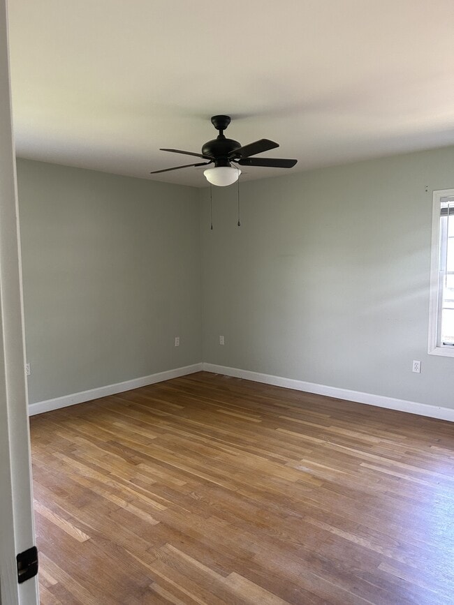 Photo - 705 Grove Ave