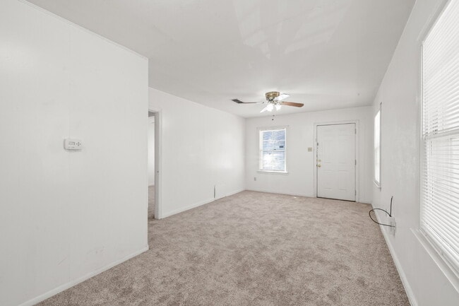 Photo - Charming 1 Bedroom Duplex w/ Large Backyard