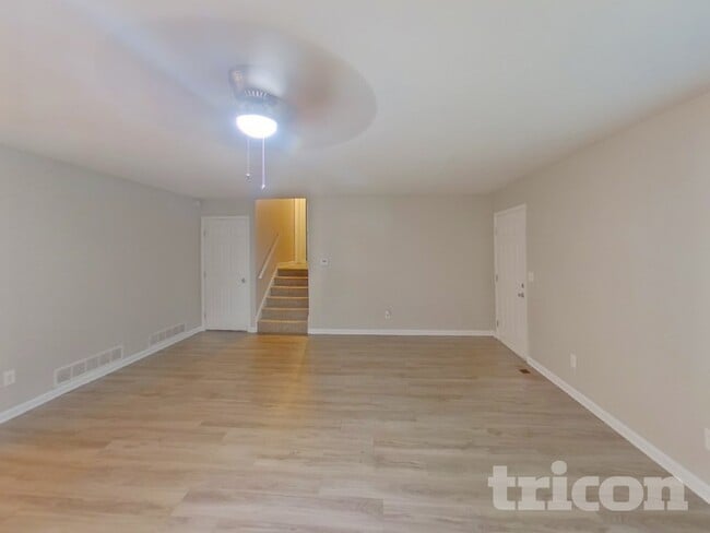 Photo - 120 Elberta Dr