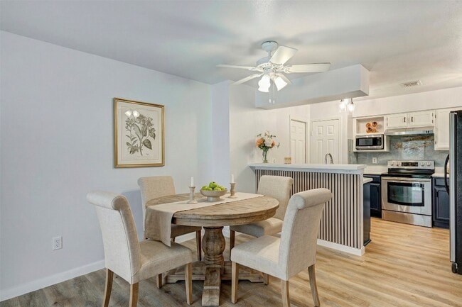 Photo - 18506 Glen Briar Ln