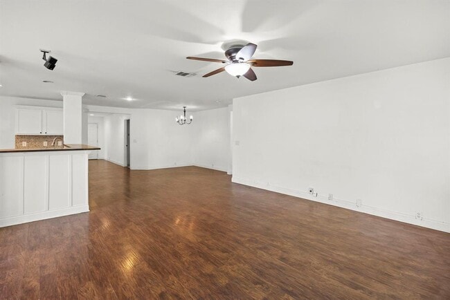 Photo - 789 Kingfisher Ln