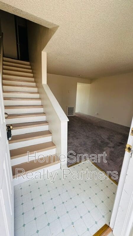 Photo - 112 Skyline Dr