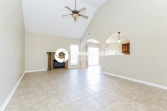 Photo - 3 Bedroom Pet-Friendly Home in Spring Hill, TN with Main Street Renewal