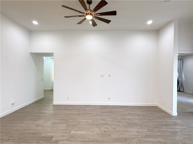 Photo - 724 Omaggio Pl