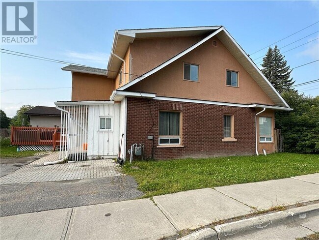 Photo - 244 Whittaker St Unité # 2