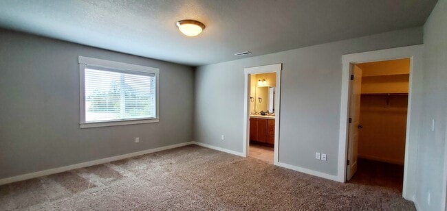 Photo - 7031 N Geneva Way