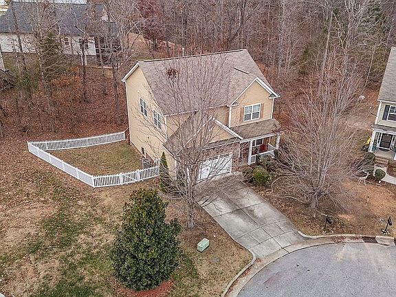 Photo - 59 Greenfield Ln