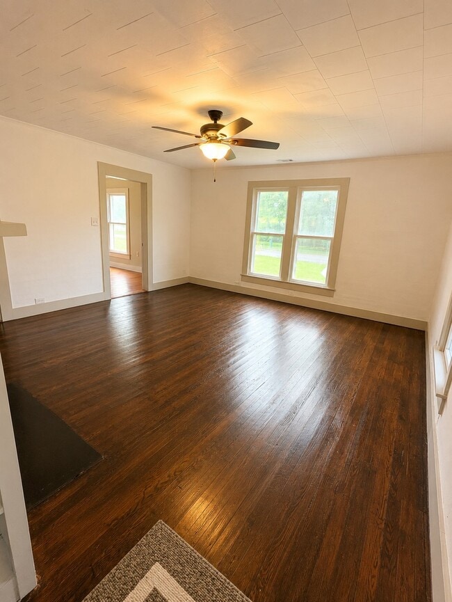 Photo - 210 Tatertown Rd