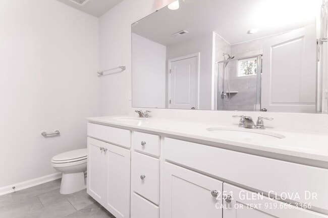 Photo - 251 Glen Clova Dr