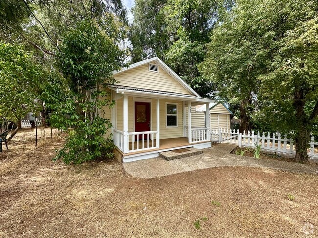 Building Photo - charming 1-bedroom, 1-bathroom home locate...