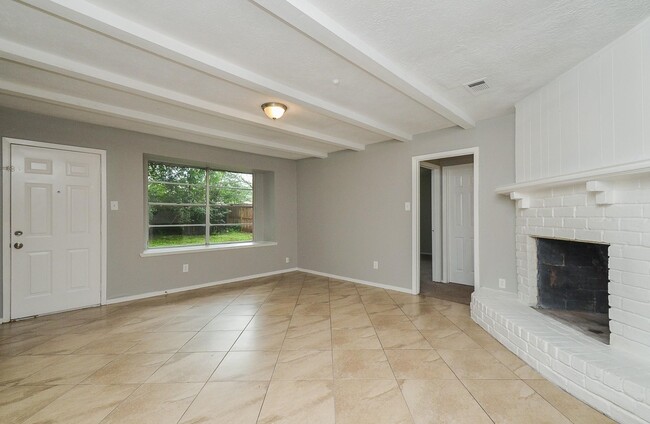 Photo - 4522 Donalbain Dr