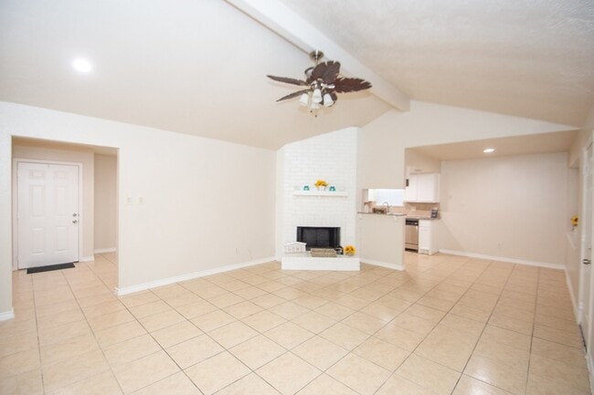 6710 Stiller Dr