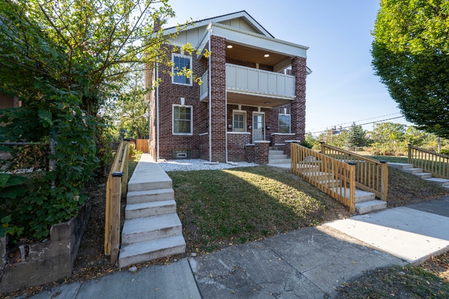 Photo - 605-607-607 S Champion Ave Unit 607