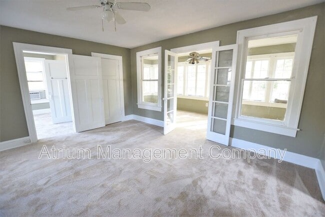 Building Photo - 109 James Ave Unit B