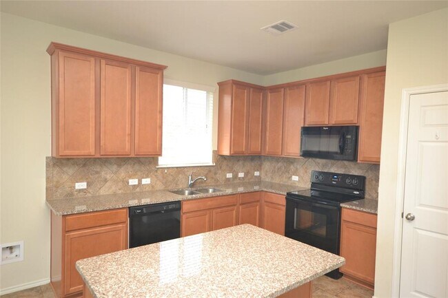 Photo - 104 Sierra Mar Lp