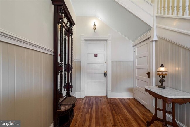 Photo - 402 S Loudoun St