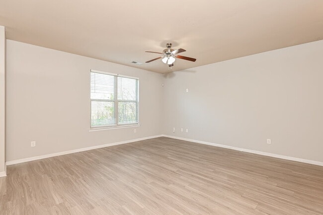 Photo - 1311 Stella Ct