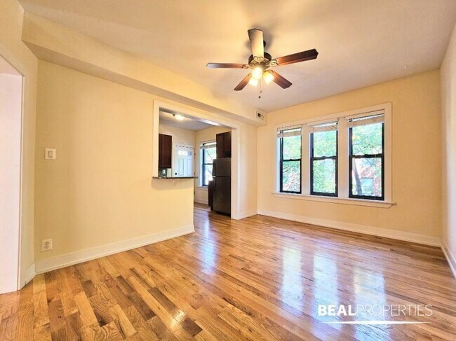 Photo - 2 bedroom in CHICAGO IL 60657 Condo Unit E2