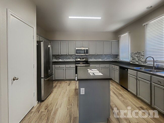 Photo - 3812 S 54th Glen