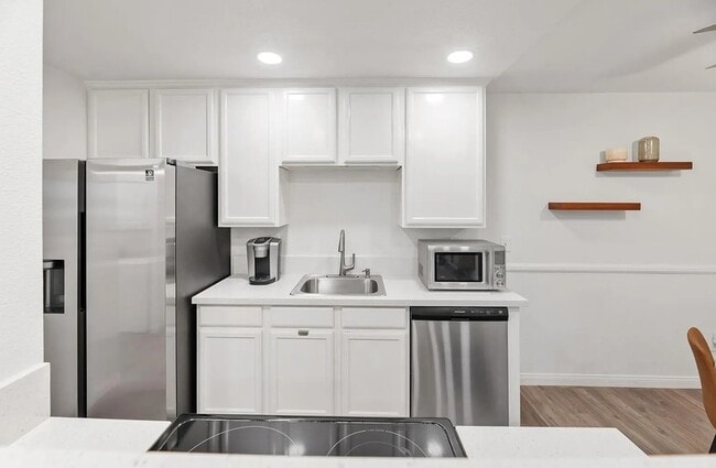 Photo - 1810 S El Camino Real Unit 104