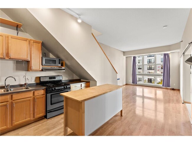 Photo - 2650 University Ave W Unit 318