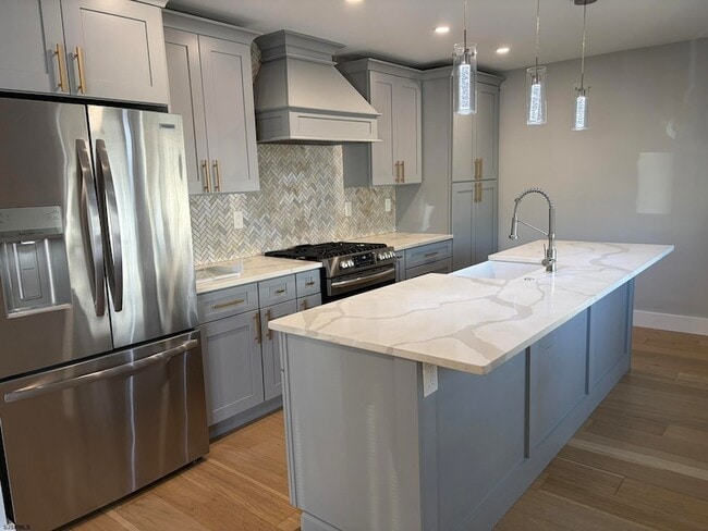 Photo - 437 Berkshire Dr