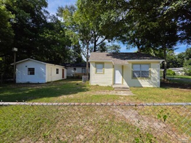 Building Photo - 801 N 47th Ave Rental