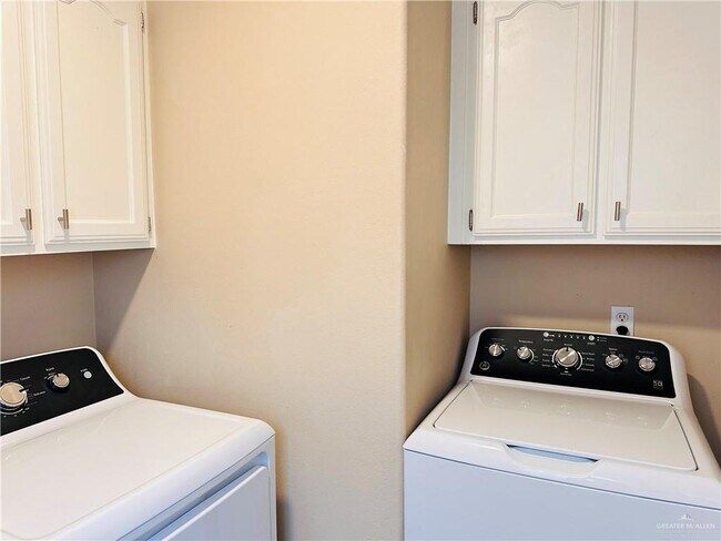 Photo - 12 West Dr Unit 4