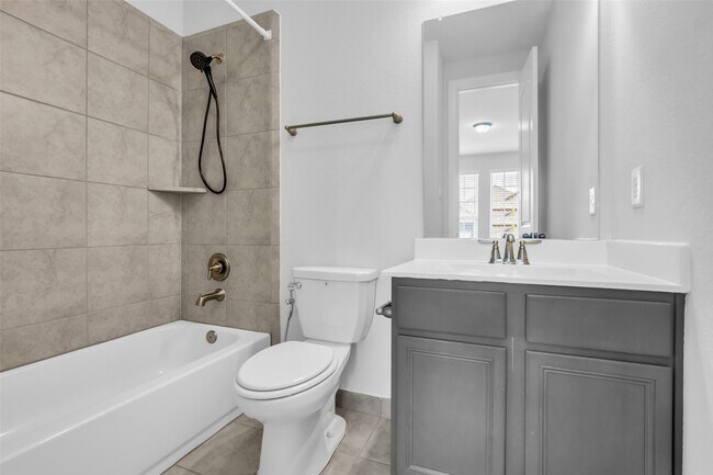 Photo - 2115 Jitterbug Ln