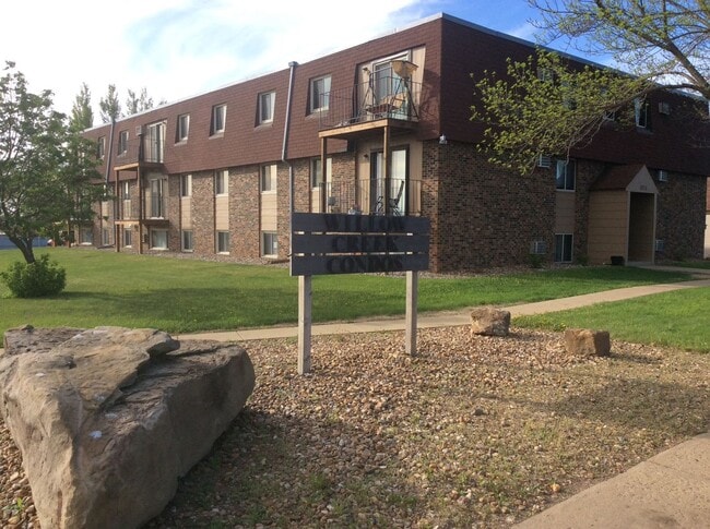 Building Photo - 1814 Prairie Ave Unit 1