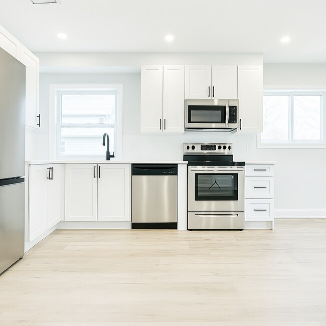 Photo - 66 Grove St Unit 1 (Main Flr)