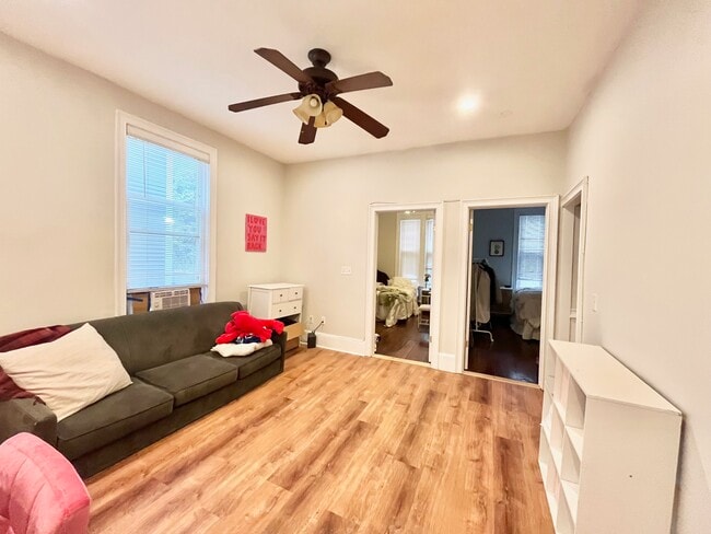 Photo - 719 Parker St Unit 2