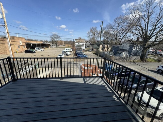 236 S Market St Unit Upper