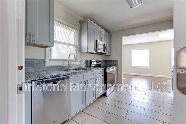 1242 Fordham Rd