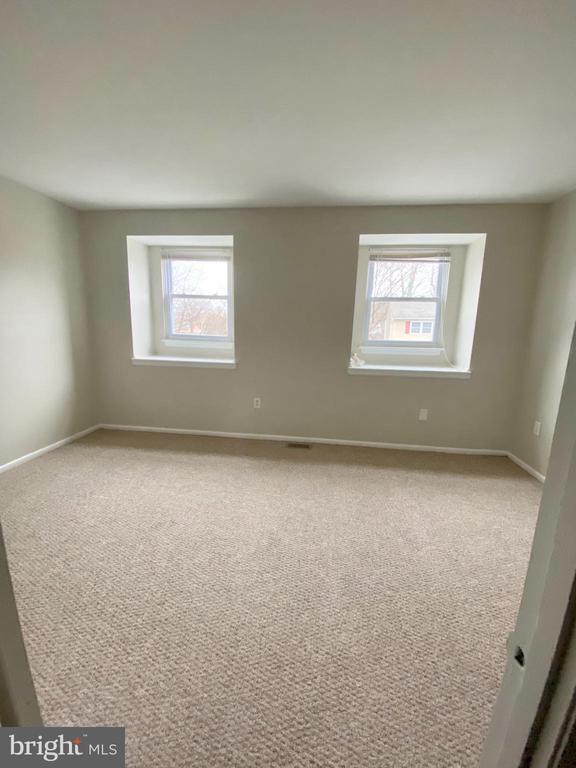 Photo - 2 Heritage Ct