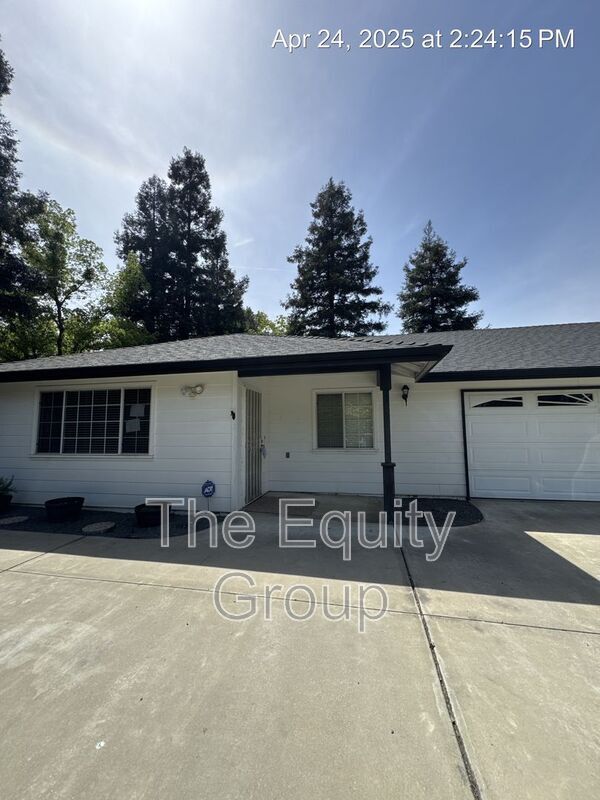 Photo - 1827 E Cambridge Ct Rental