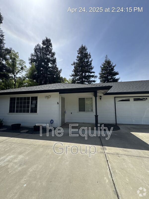 Building Photo - 1827 E Cambridge Ct Rental