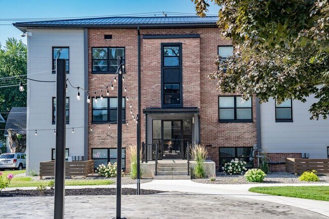 Photo - 1823 Griswold Dr