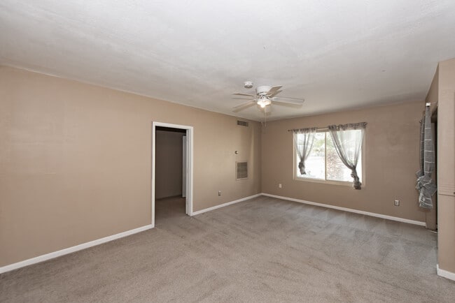 Photo - 2448 S Engler Ave