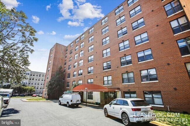 Building Photo - 3900 14th St NW Unit #204 Rental