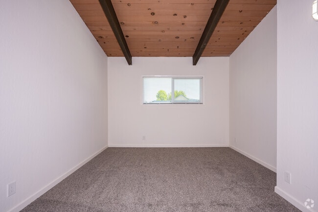 2BR, 1BA - 980SF - Primary Bedroom - Apartments on Cabot Way