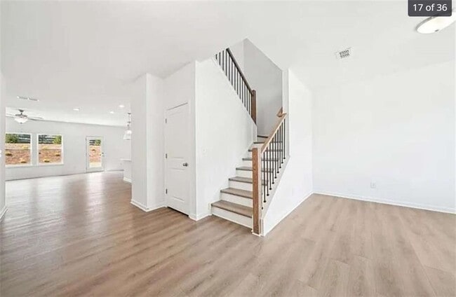 Photo - 320 Silverleaf Trl