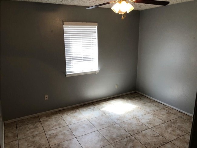 Photo - 911 Delarice St