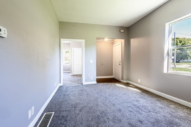 Photo - Bright and Inviting 2 Bed/2 Bath House!