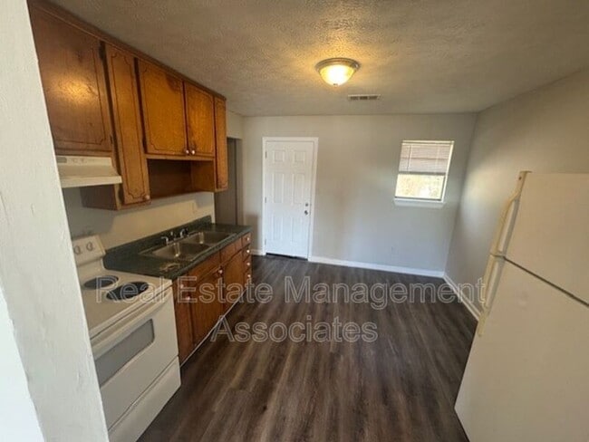 Photo - 405 E Central Ave