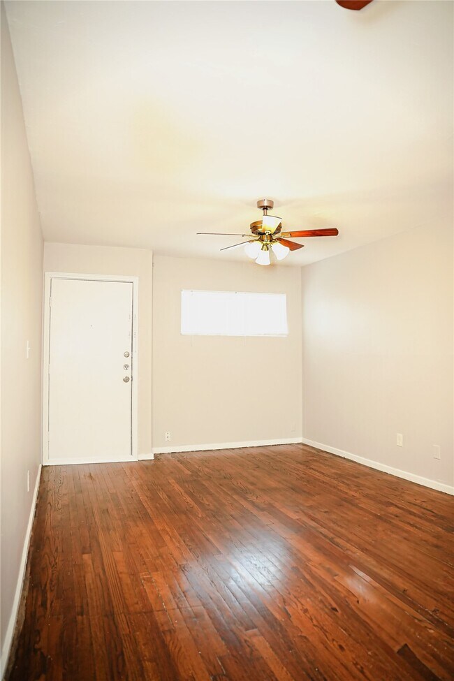 1407 Carroll Oliver Way Unidad 10