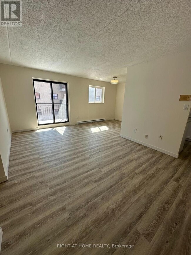 Photo - 555 Oxford St Unit 201