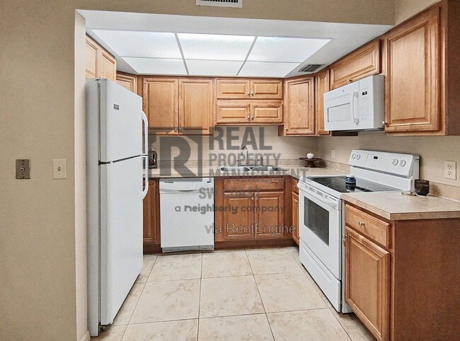 Photo - 12471 McGregor Blvd Unit 10 1